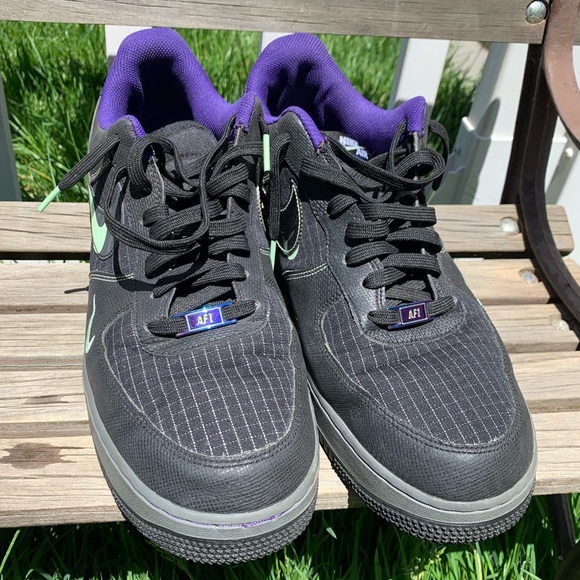 nike future swoosh
